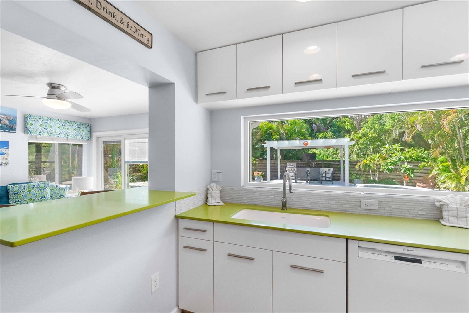 Image 19 of 43 For 680 41 Street