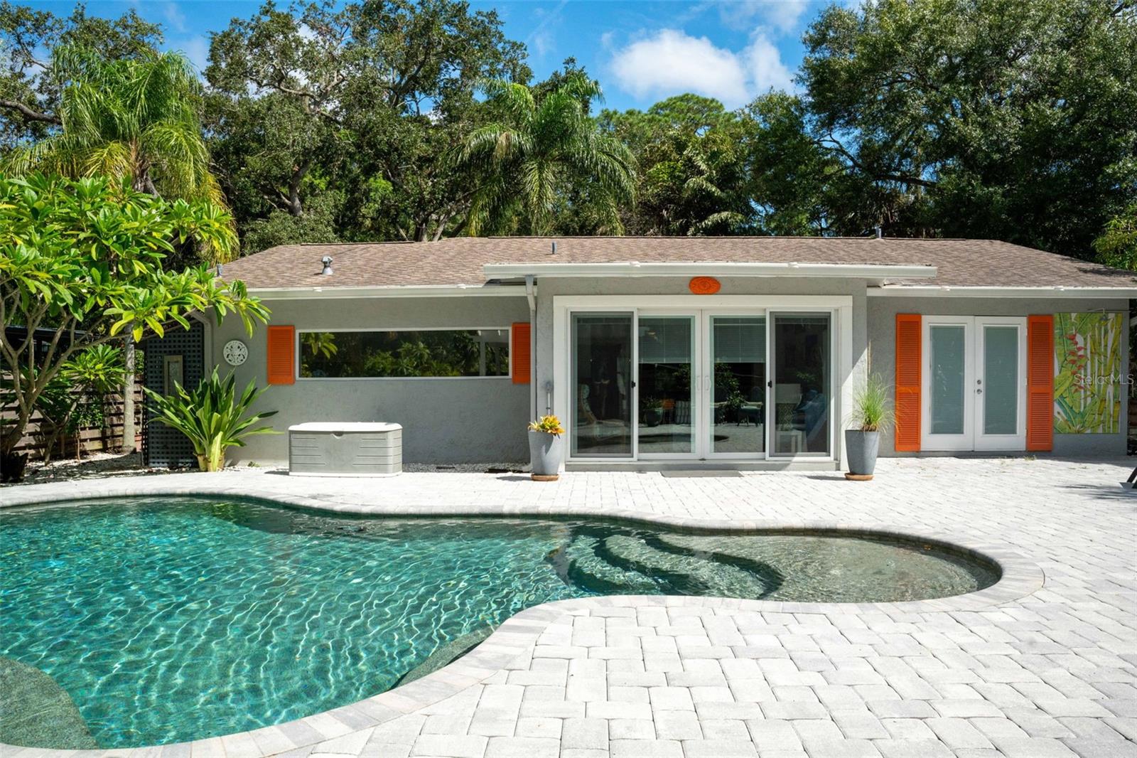 Image 33 of 43 For 680 41 Street