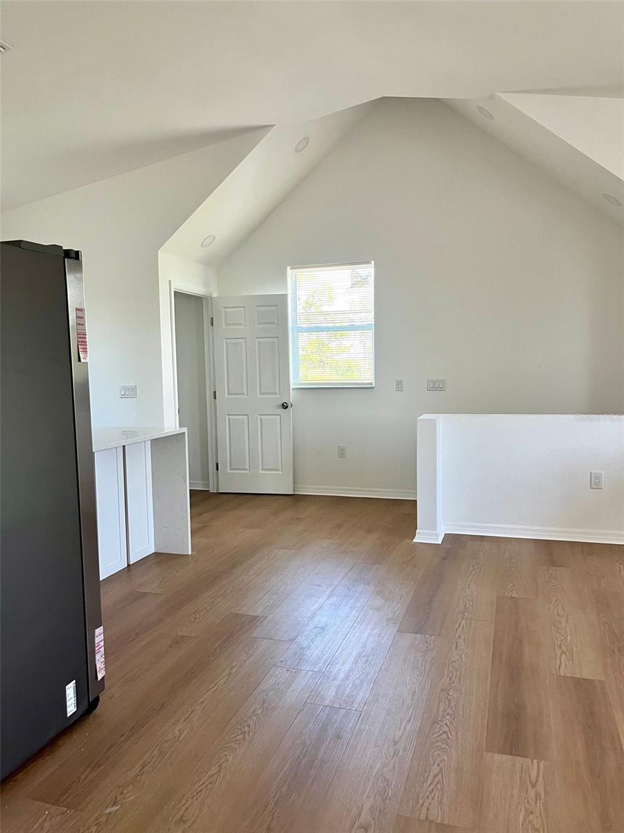 Image 33 of 55 For 8412 Grove Boulevard