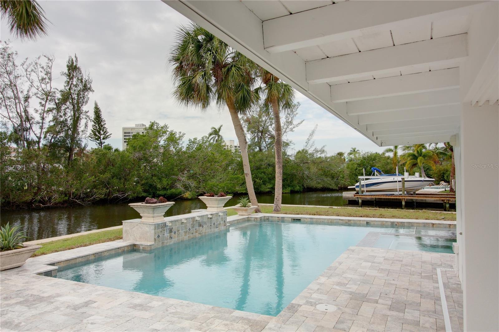 Image 13 of 14 For 306 Island Circle