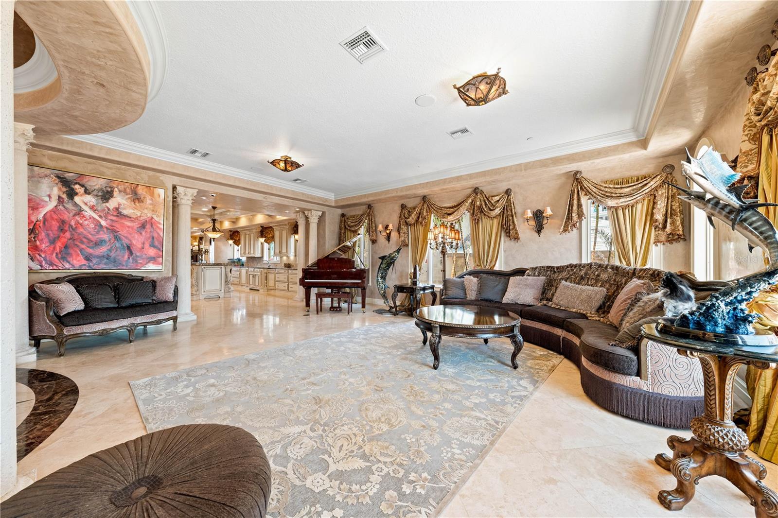 Listing photo id 13 for 290 Washington Drive