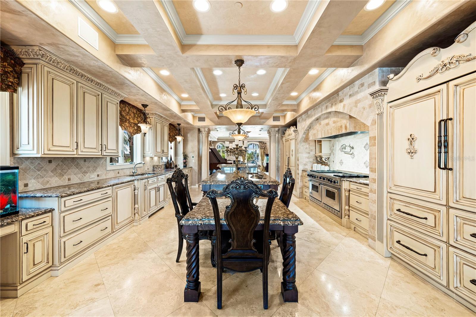 Listing photo id 19 for 290 Washington Drive