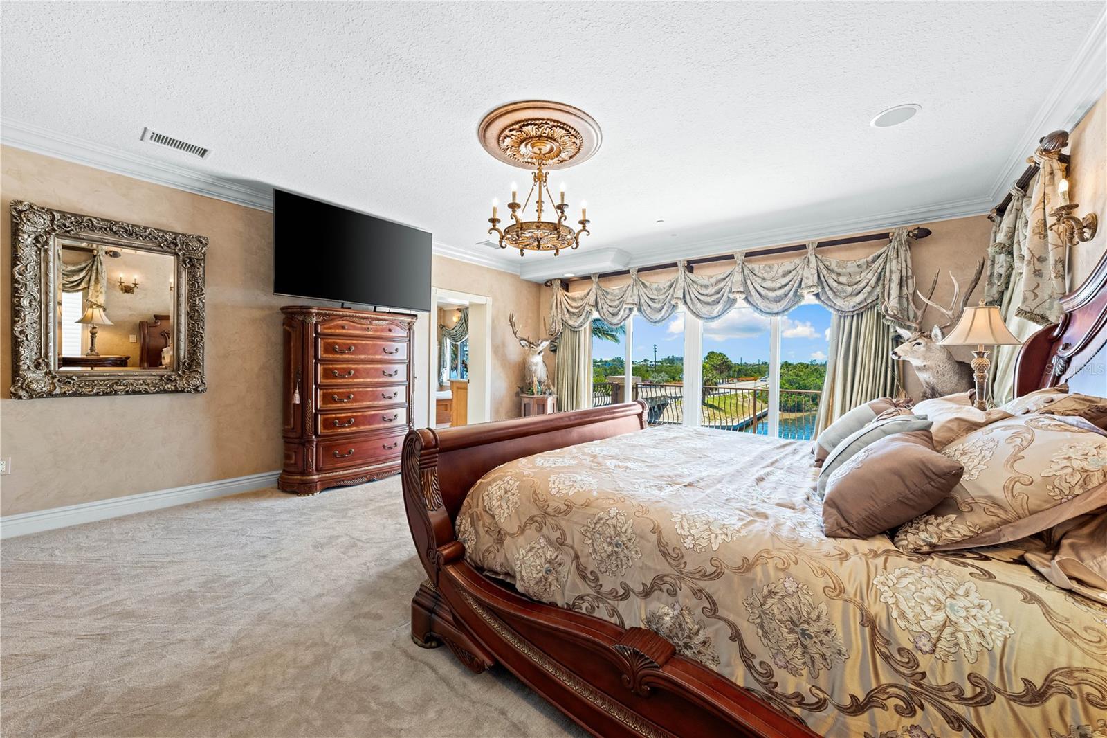 Listing photo id 39 for 290 Washington Drive