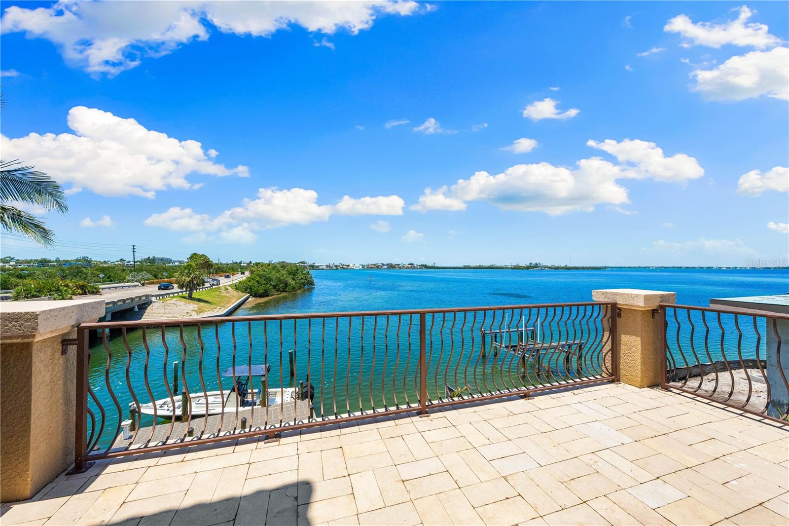 Listing photo id 42 for 290 Washington Drive