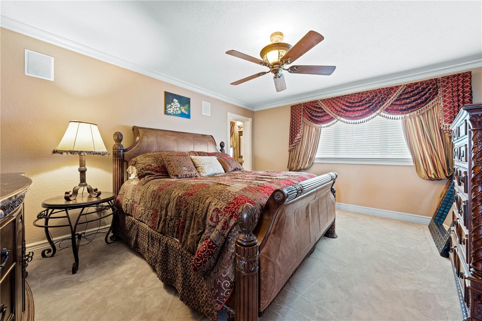 Listing photo id 47 for 290 Washington Drive