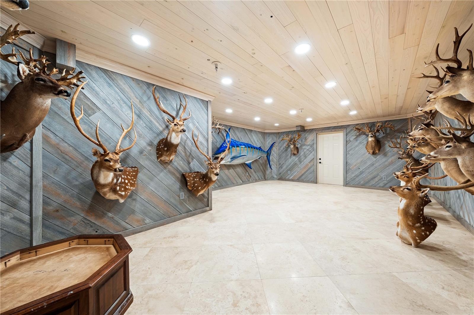 Listing photo id 64 for 290 Washington Drive