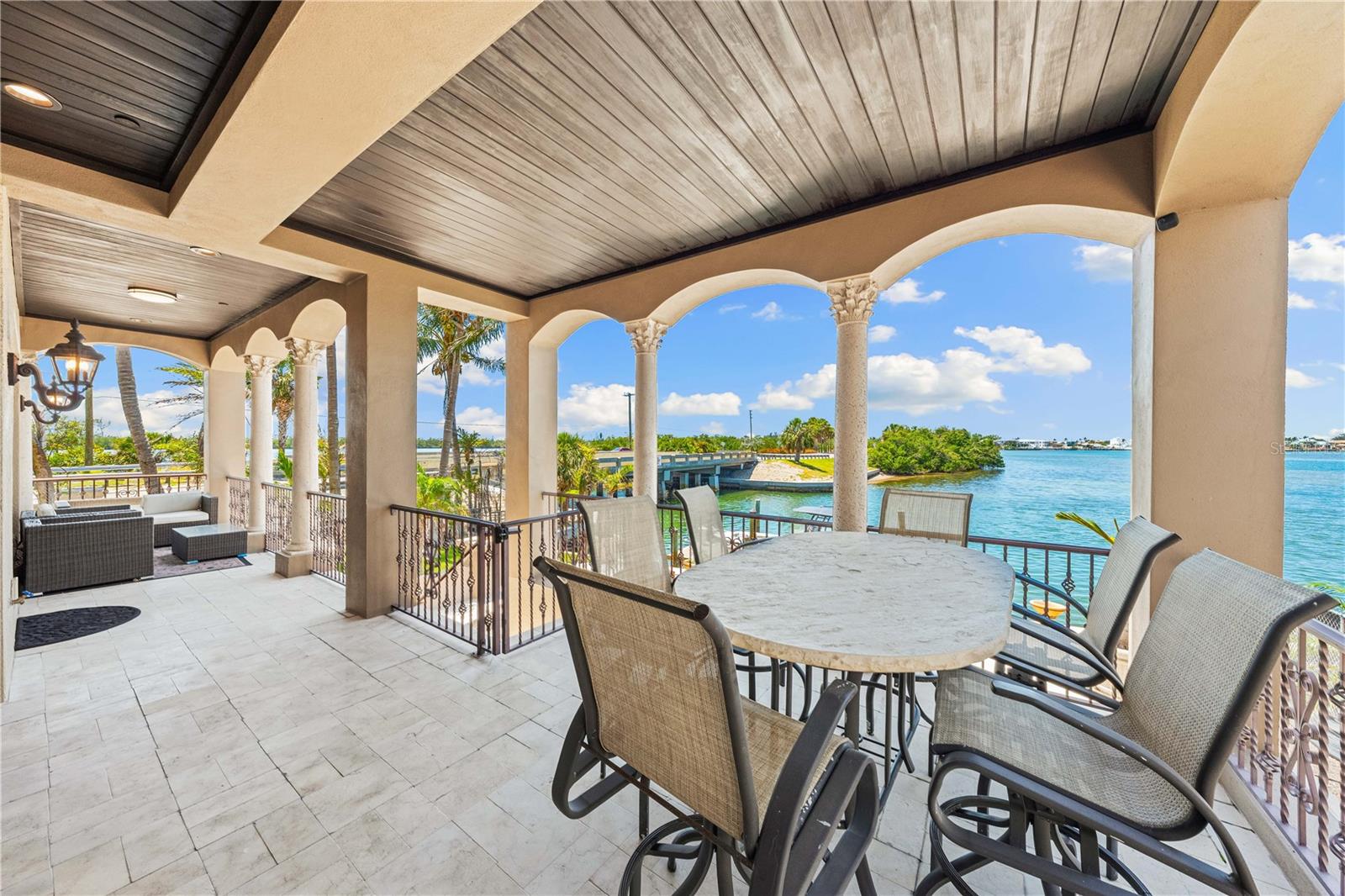 Listing photo id 66 for 290 Washington Drive
