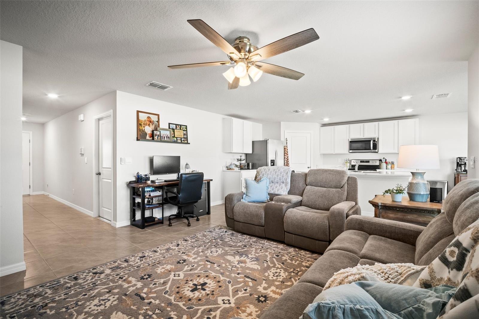 Image 3 of 33 For 3108 Rock Sound Street