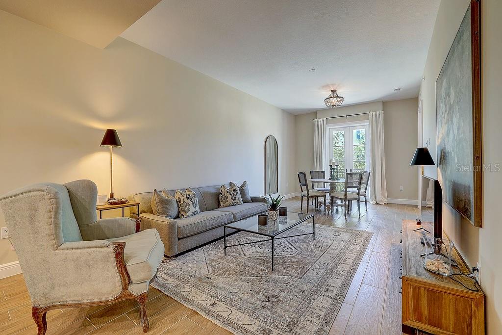 Image 11 of 42 For 525 Orange Avenue 202