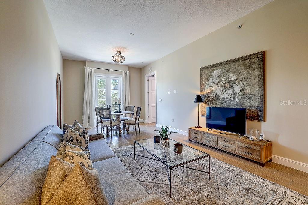 Image 12 of 42 For 525 Orange Avenue 202