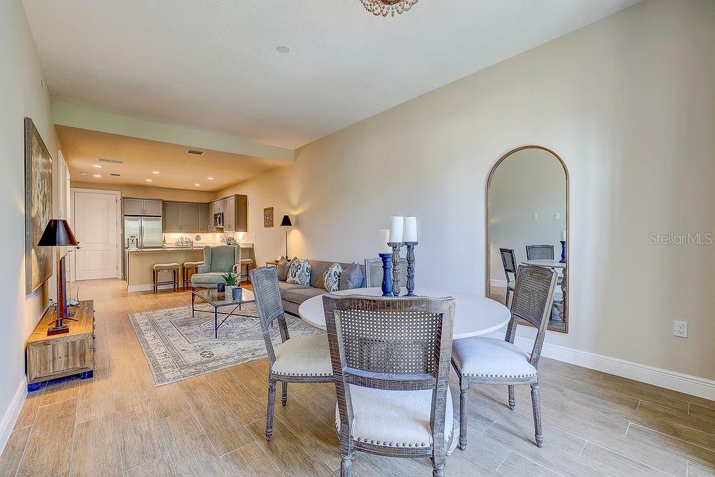 Image 17 of 42 For 525 Orange Avenue 202