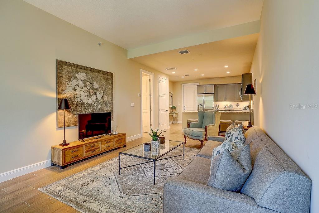 Image 19 of 42 For 525 Orange Avenue 202
