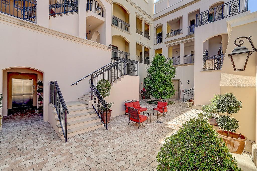 Image 7 of 42 For 525 Orange Avenue 202
