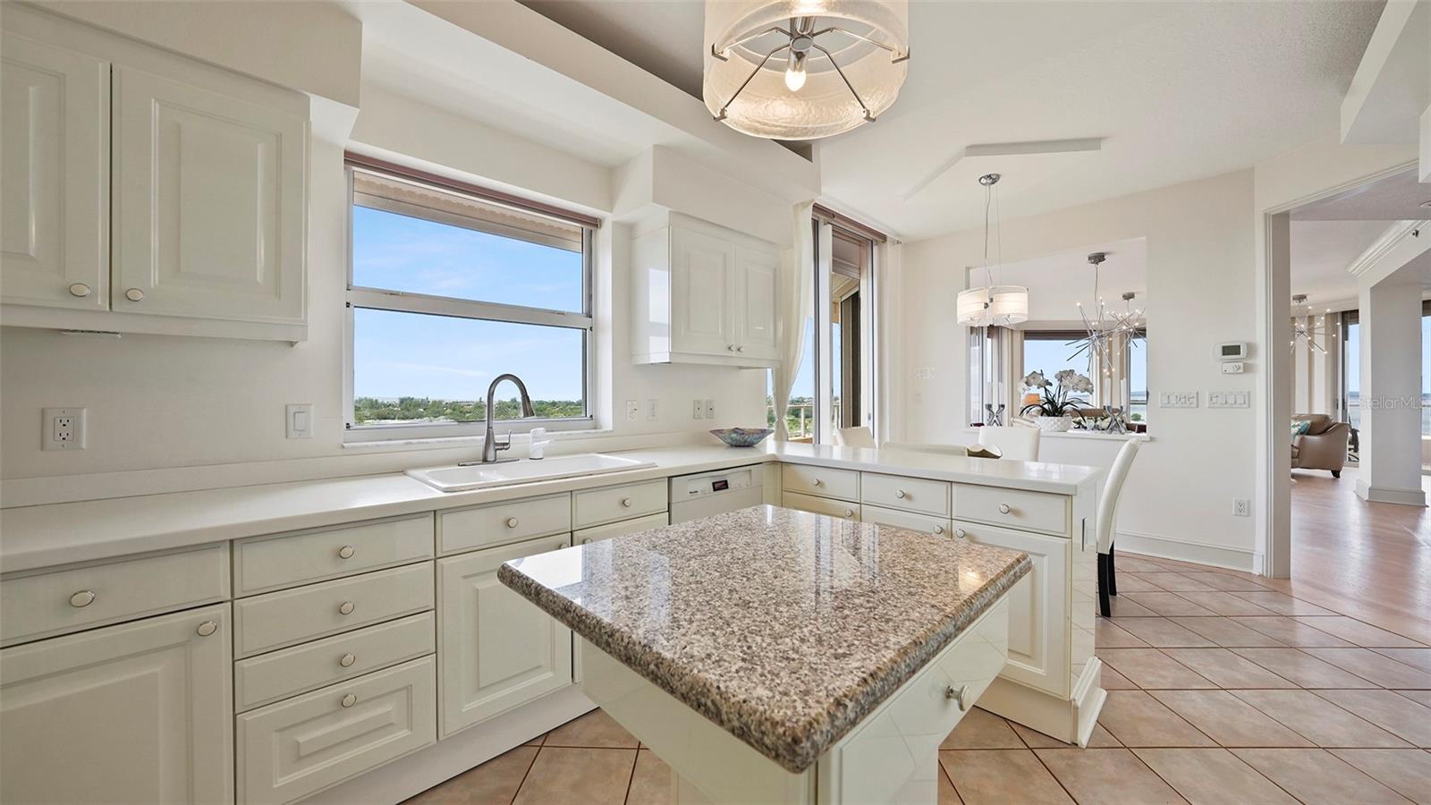 Image 13 of 28 For 3060 Grand Bay Boulevard 182