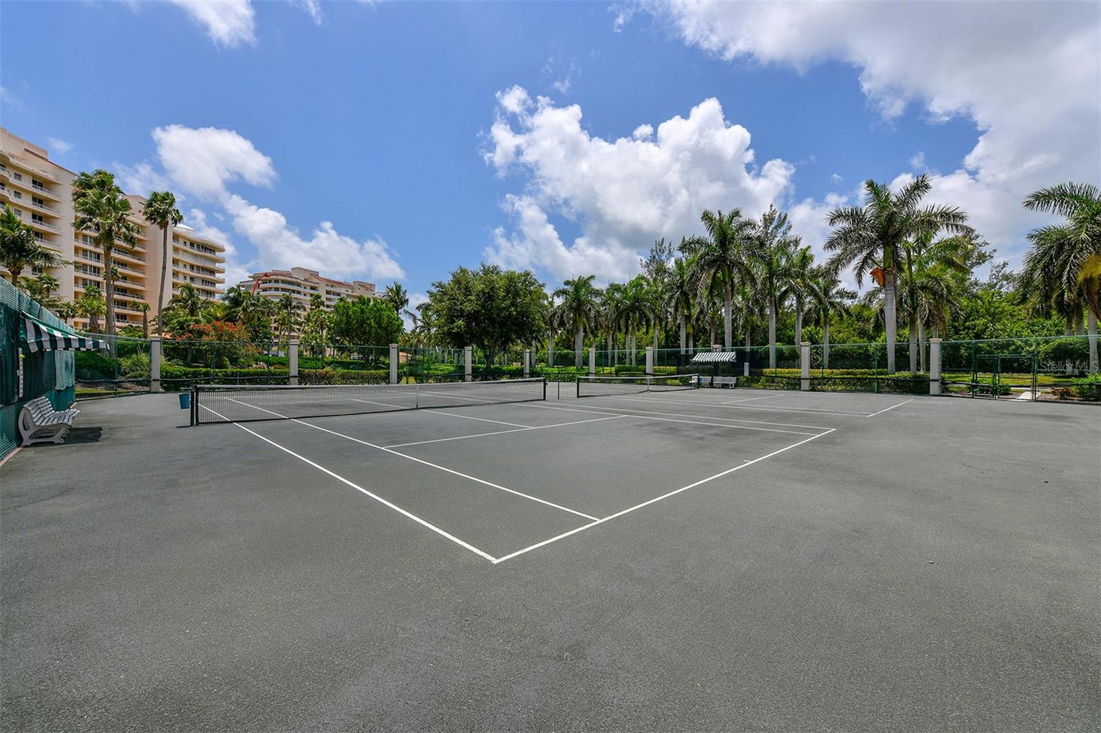 Image 24 of 28 For 3060 Grand Bay Boulevard 182