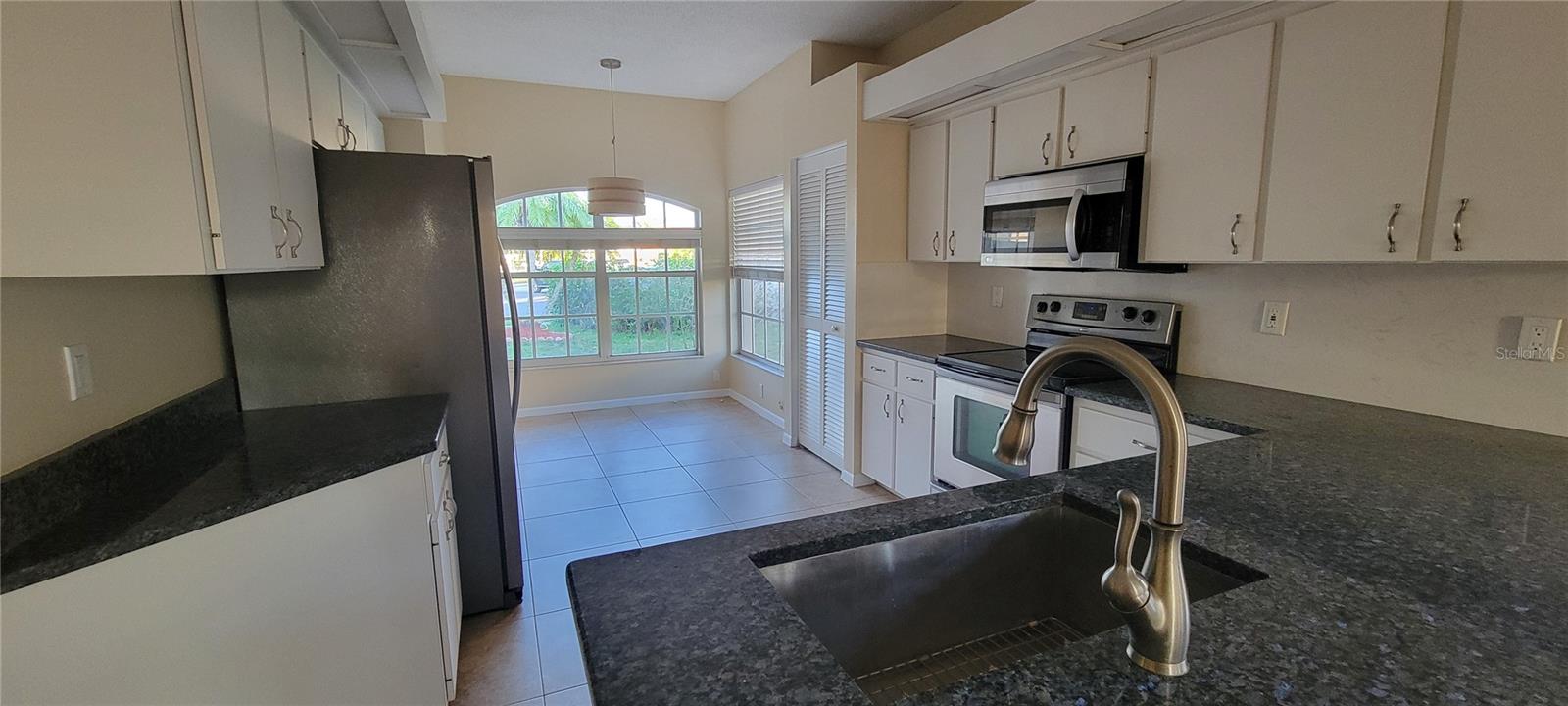 Image 4 of 20 For 7102 52nd Drive E