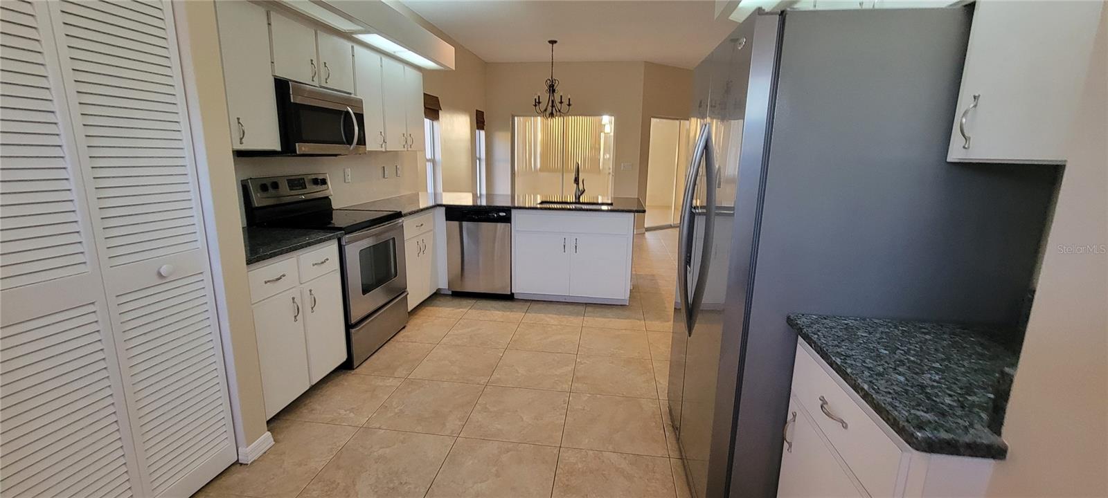 Image 5 of 20 For 7102 52nd Drive E