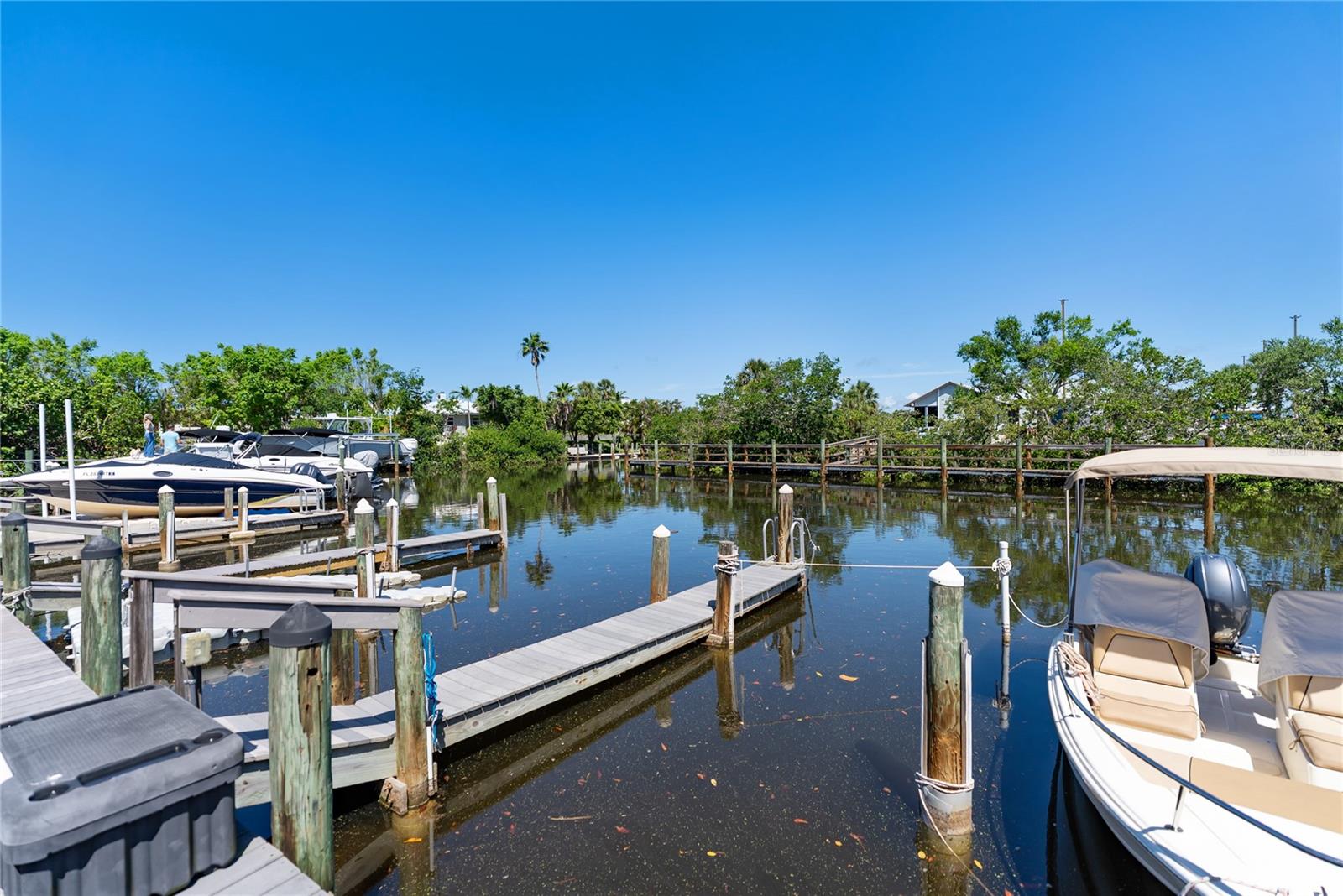 Image 30 of 76 For 709 Sorrento Inlet 709