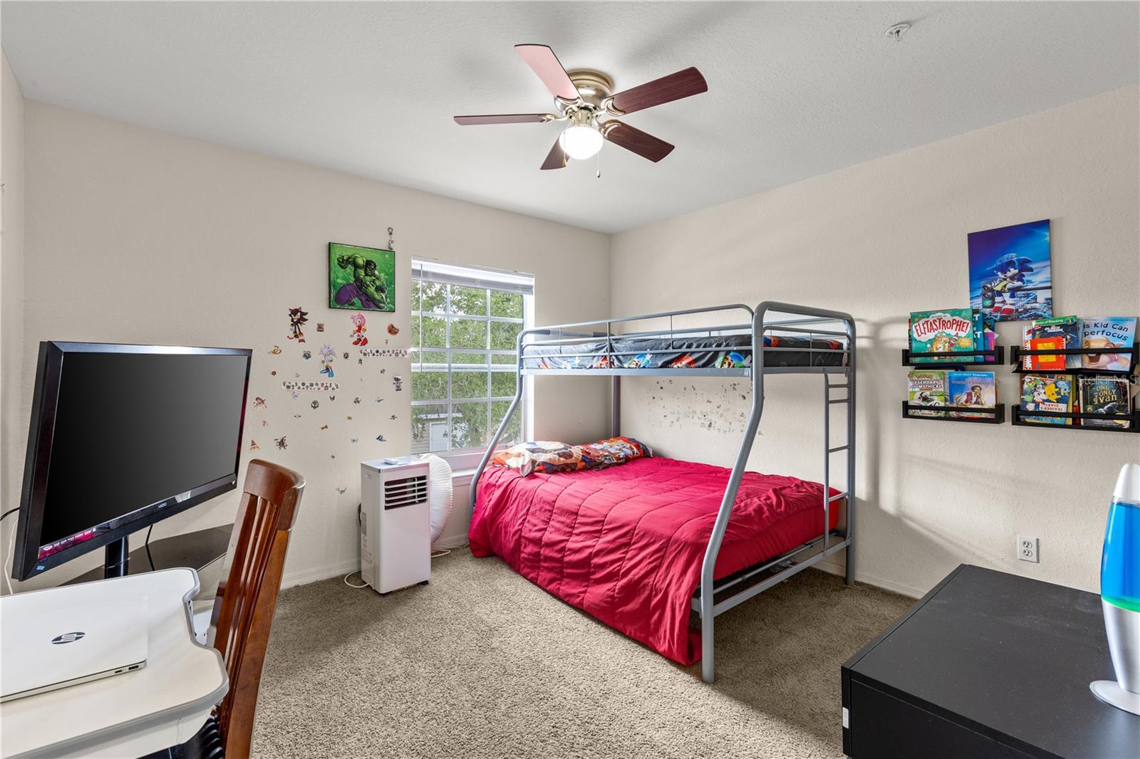 Image 18 of 30 For 8926 Manor Loop 201