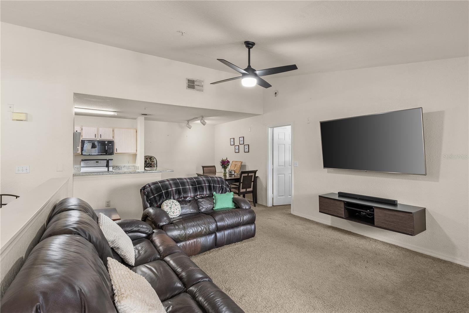 Image 7 of 30 For 8926 Manor Loop 201