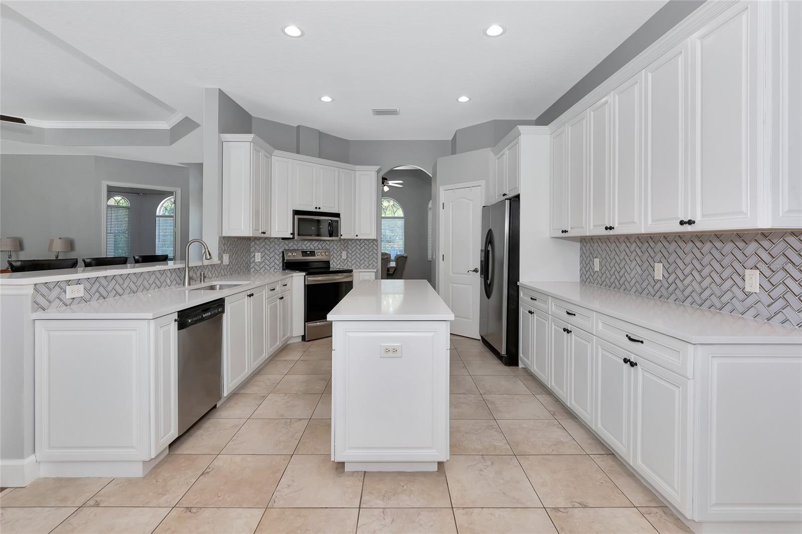 Image 10 of 49 For 6407 213th Street E