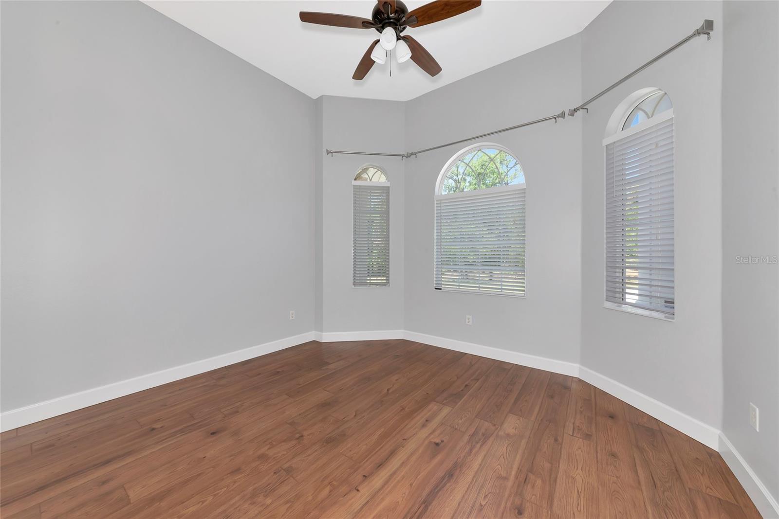 Image 16 of 49 For 6407 213th Street E