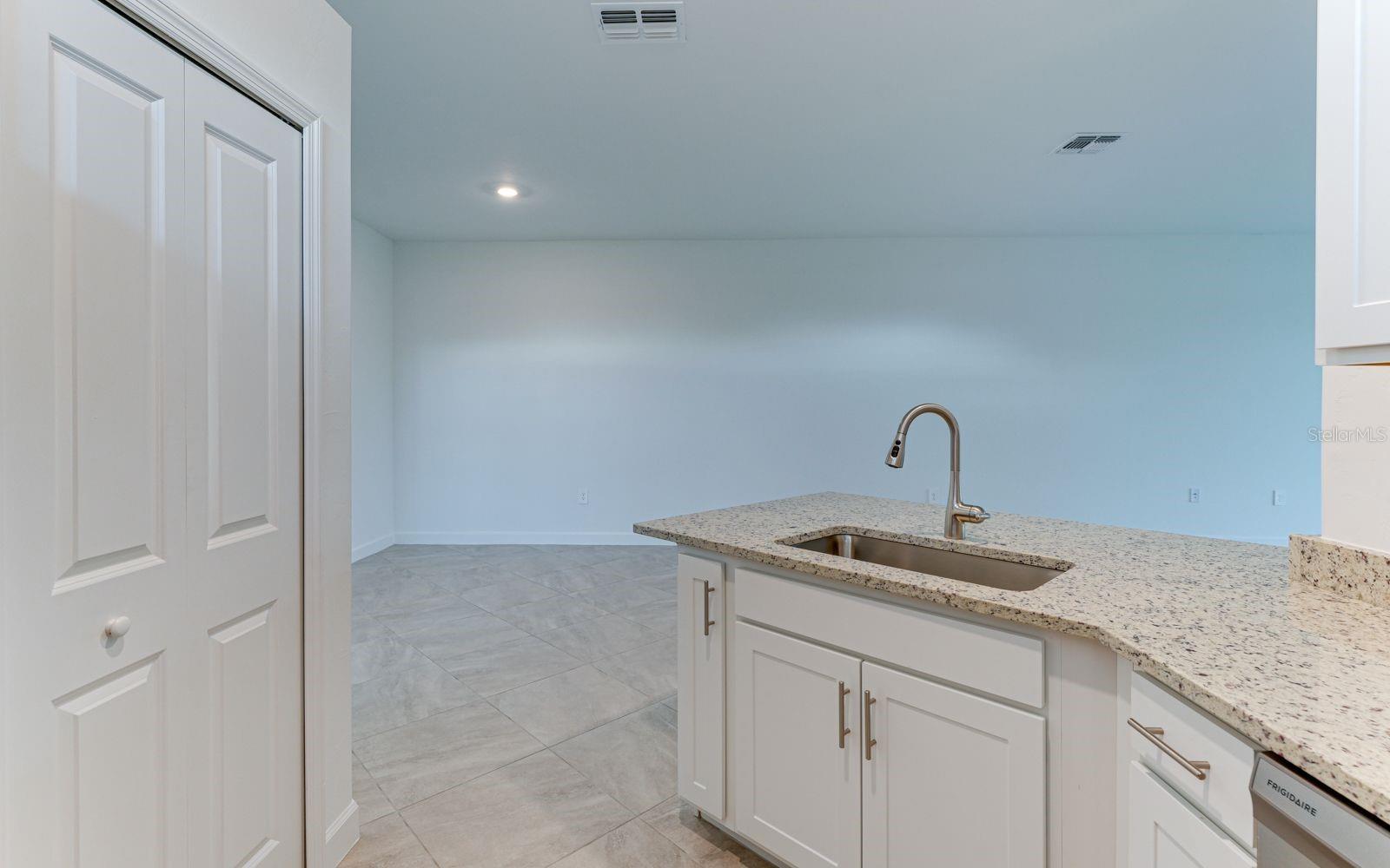 Image 3 of 19 For 5343 White Sand Cove