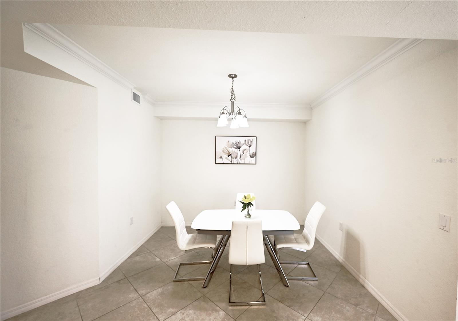 Image 11 of 45 For 16904 Vardon Terrace 208
