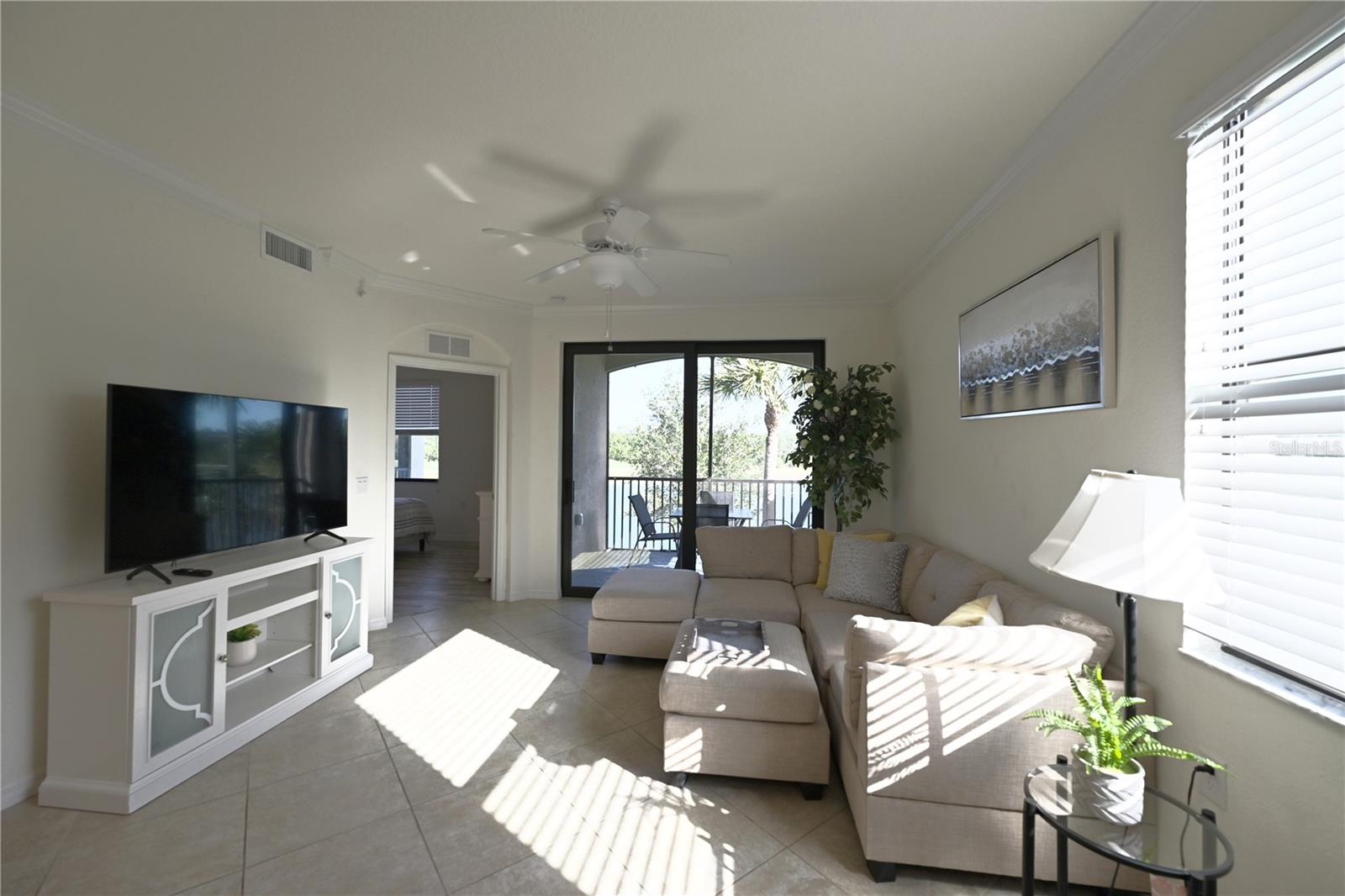 Image 3 of 45 For 16904 Vardon Terrace 208