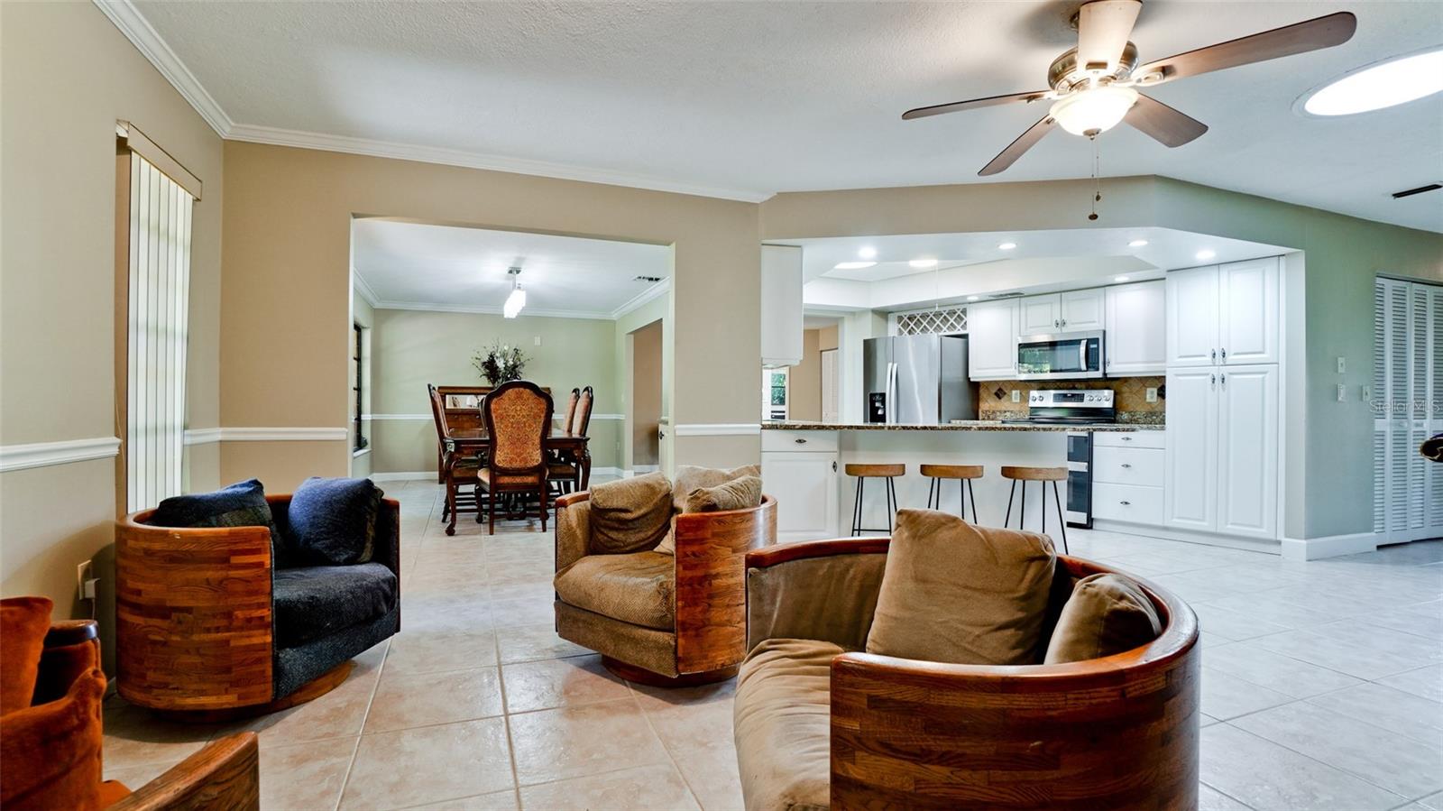 Image 10 of 32 For 4873 Huntleigh Drive