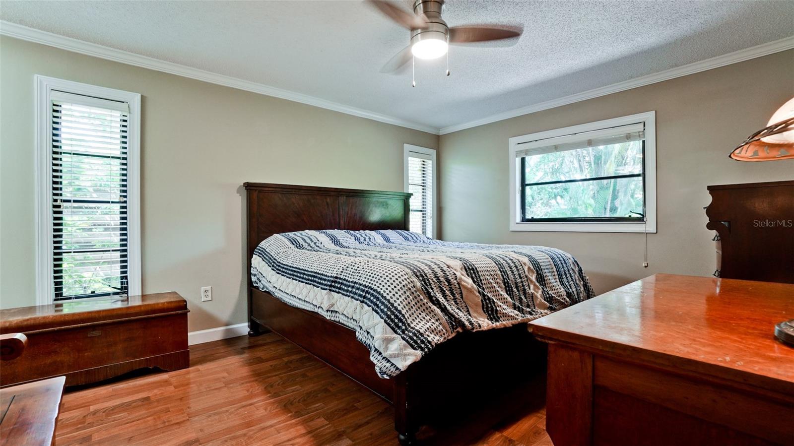 Image 14 of 32 For 4873 Huntleigh Drive