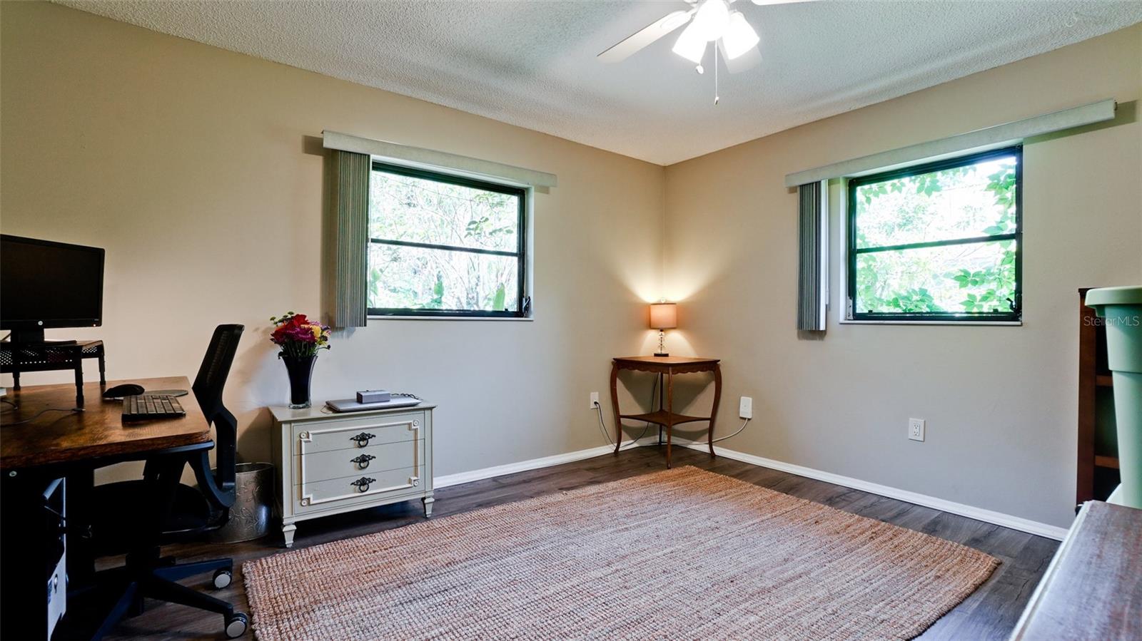 Image 19 of 32 For 4873 Huntleigh Drive