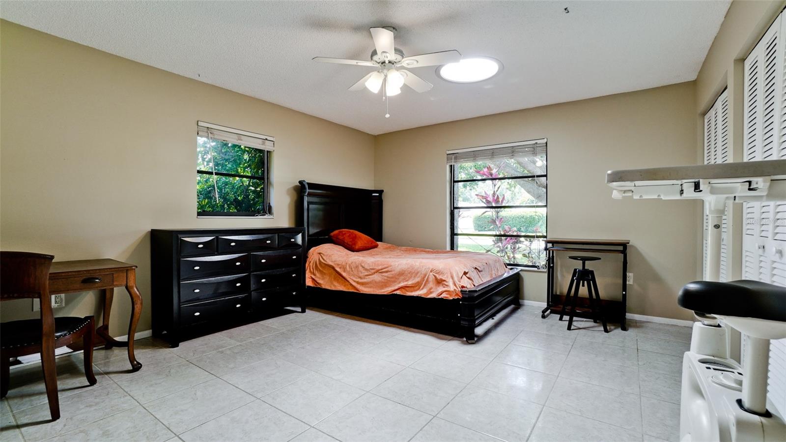 Image 21 of 32 For 4873 Huntleigh Drive