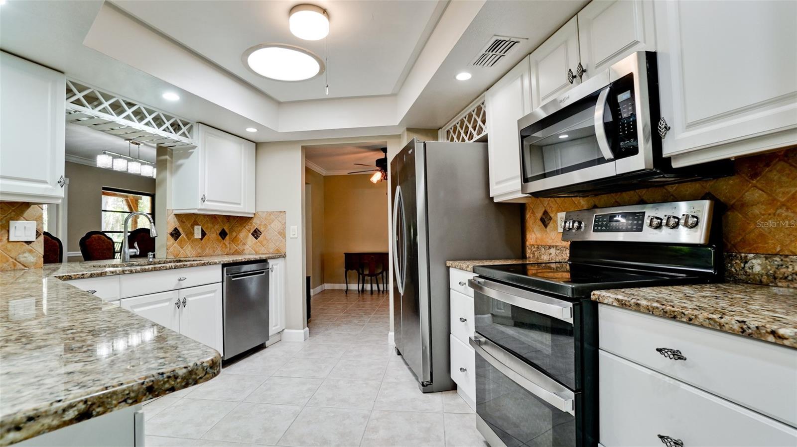 Image 6 of 32 For 4873 Huntleigh Drive