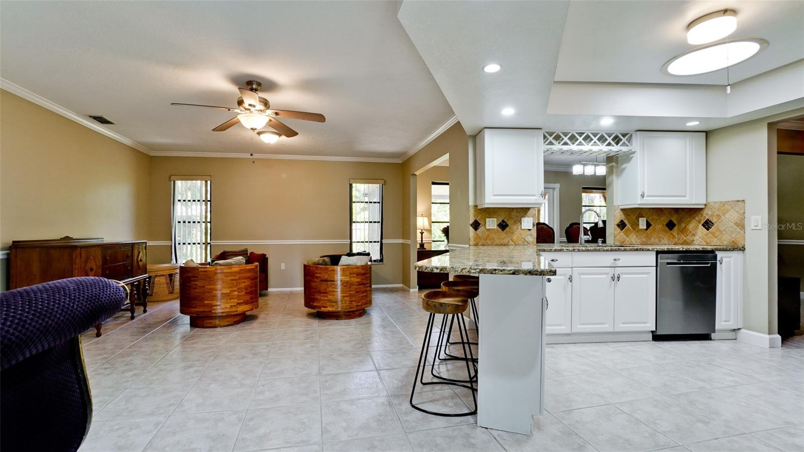 Image 9 of 32 For 4873 Huntleigh Drive