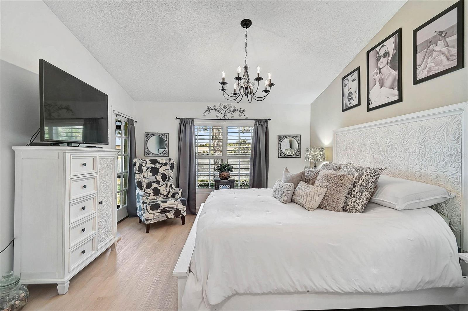 Image 14 of 45 For 7118 Lakeside Drive 7118