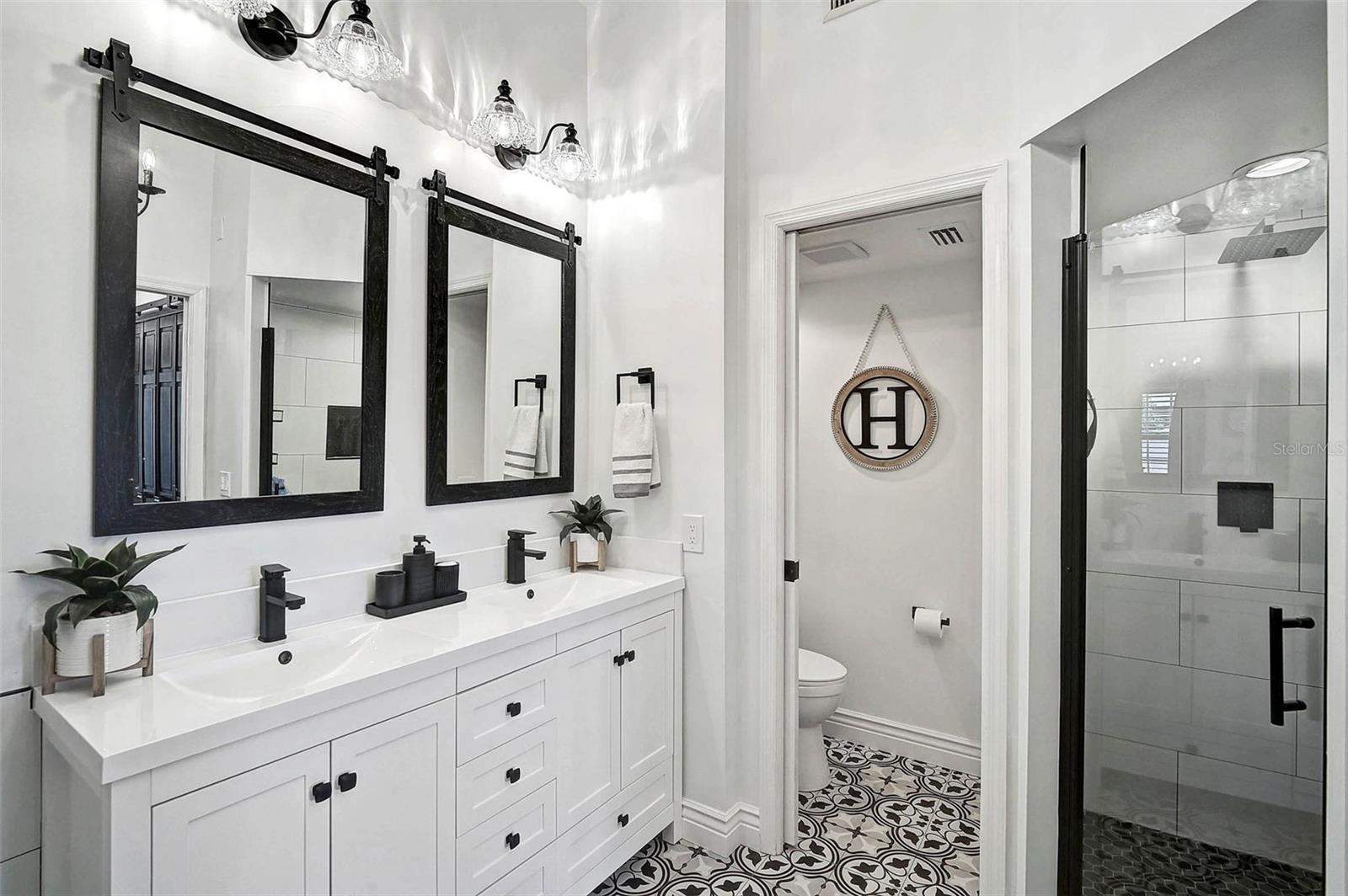 Image 17 of 45 For 7118 Lakeside Drive 7118
