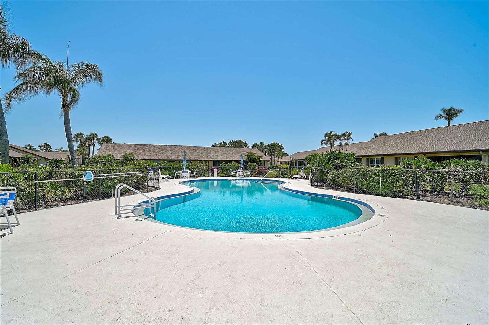 Image 37 of 45 For 7118 Lakeside Drive 7118
