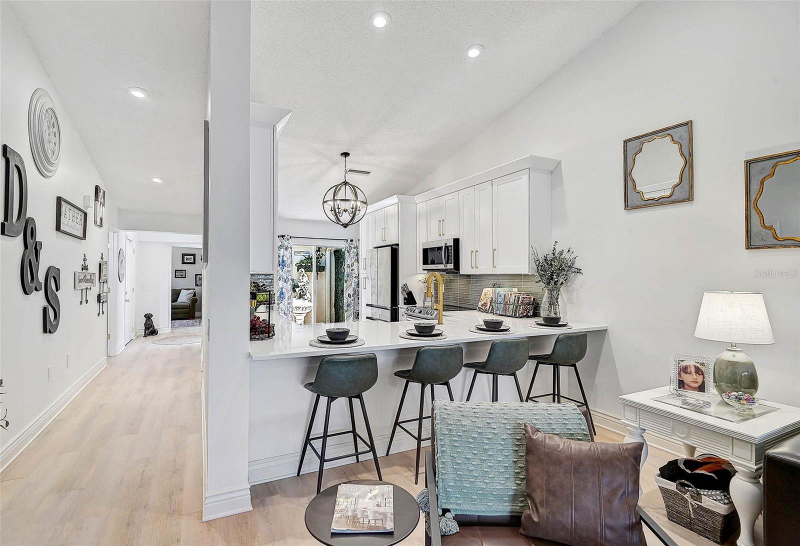 Image 4 of 45 For 7118 Lakeside Drive 7118