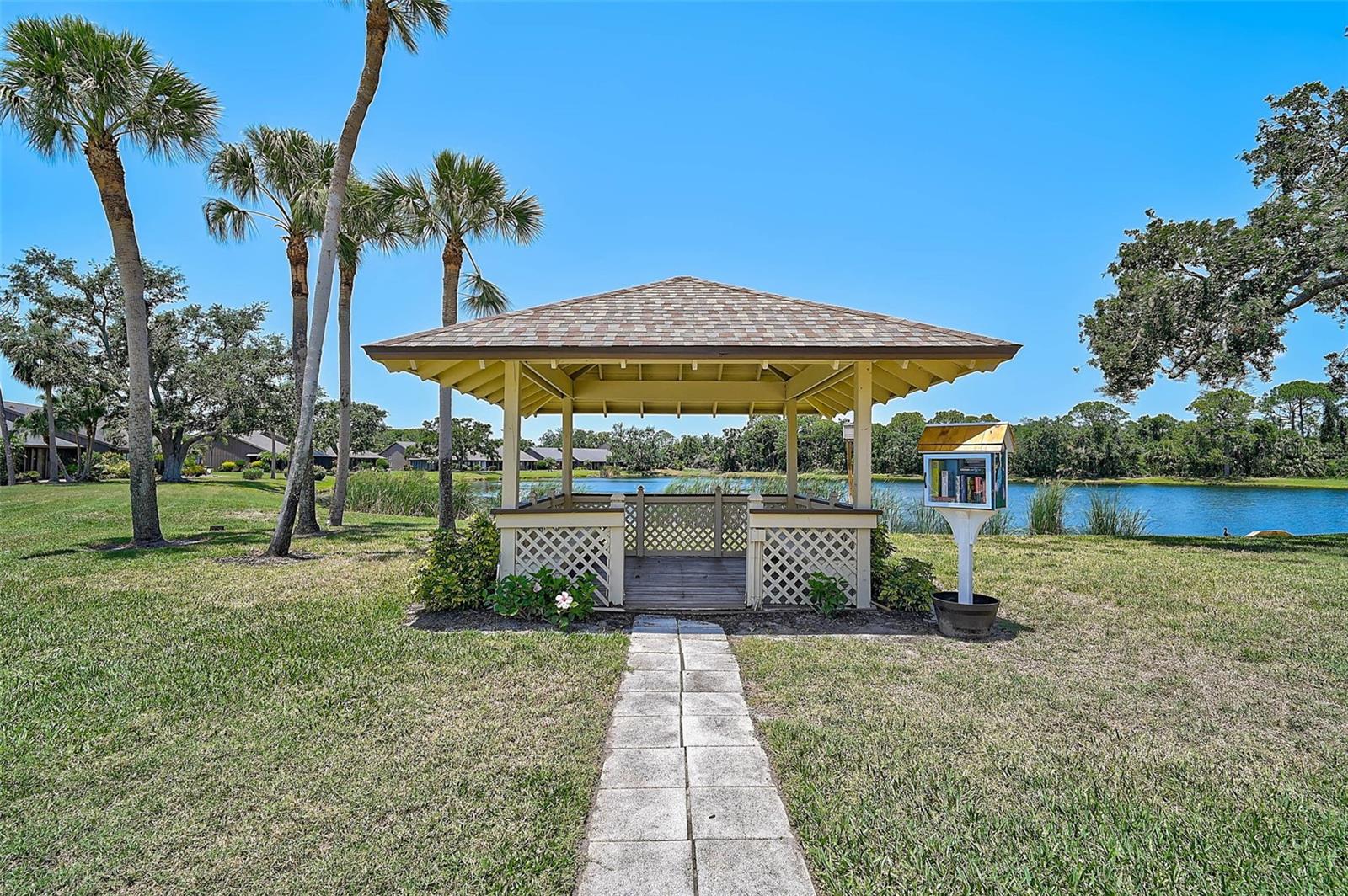 Image 41 of 45 For 7118 Lakeside Drive 7118
