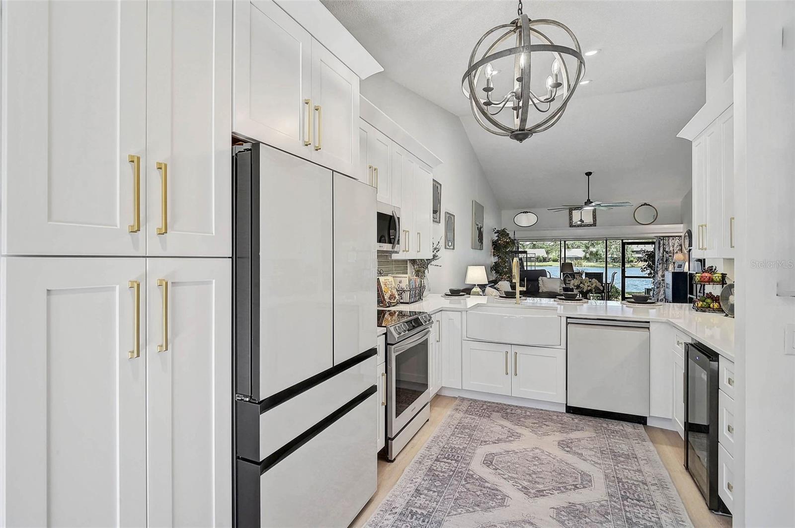 Image 6 of 45 For 7118 Lakeside Drive 7118