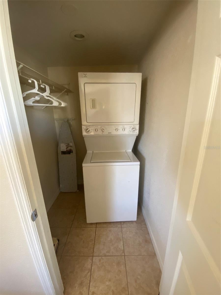 Image 4 of 15 For 960 Highland Street