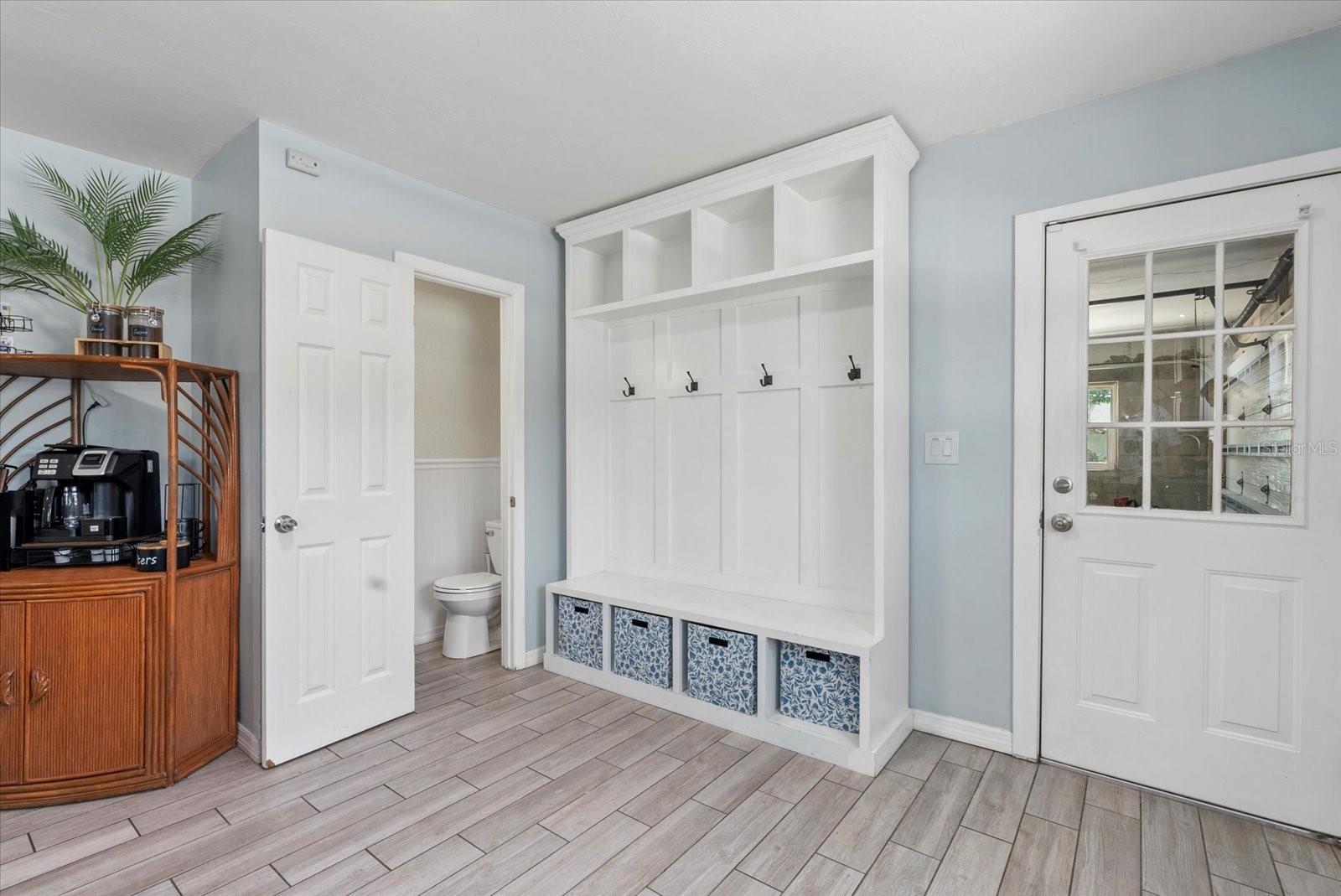 Image 15 of 51 For 4708 26th Avenue W