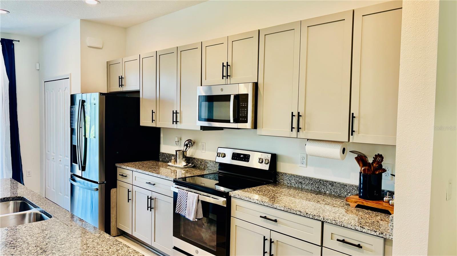 Listing photo id 12 for 11675 Bluestone Court