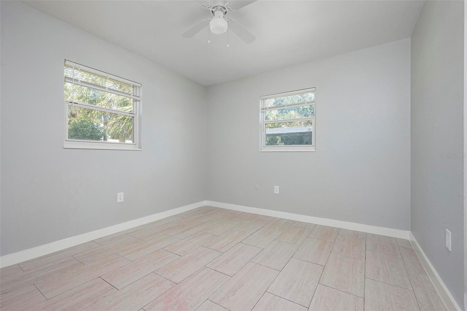 Image 11 of 13 For 2739 Palmadelia Avenue
