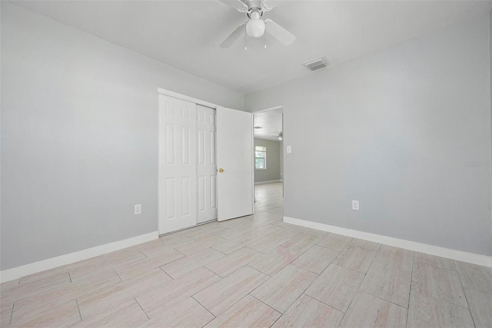 Image 12 of 13 For 2739 Palmadelia Avenue