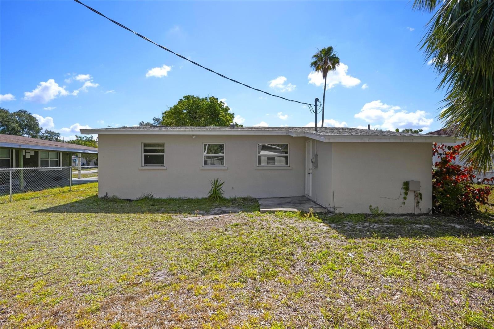 Image 13 of 13 For 2739 Palmadelia Avenue