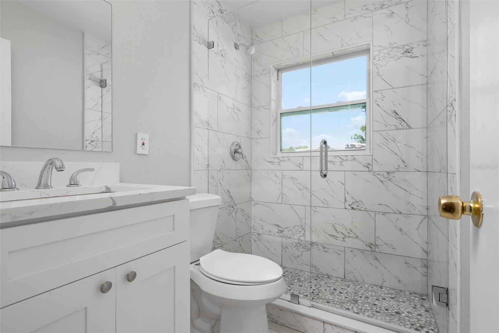 Image 8 of 13 For 2739 Palmadelia Avenue
