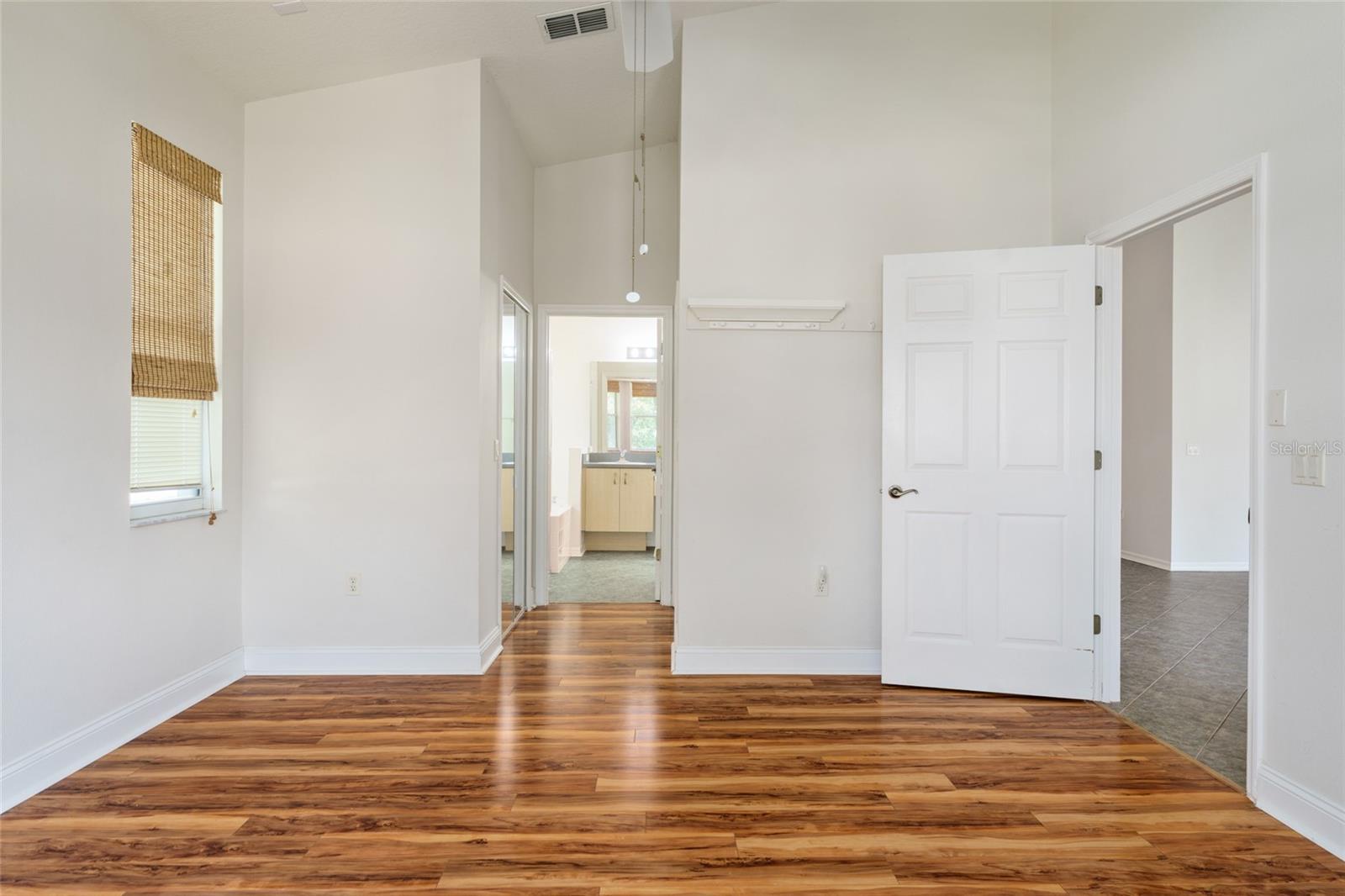 Image 11 of 33 For 777 Summit Greens Boulevard