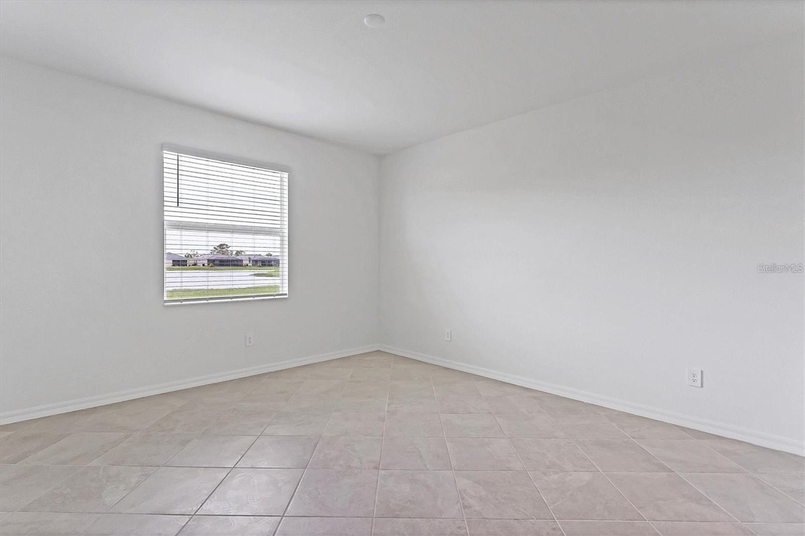 Image 16 of 53 For 19075 Cabernet Court